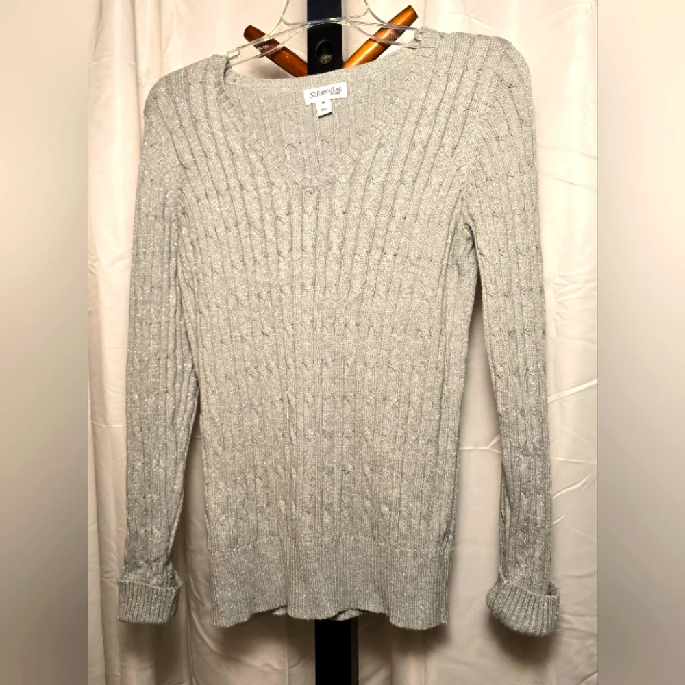 St. John's Bay Gray Crew Neck Sweater‎